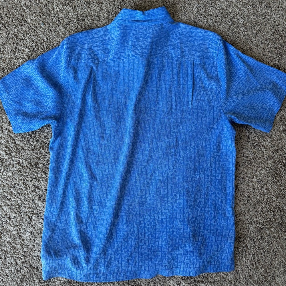 Tommy Bahama Blue Button Down 100% Silk Shirt - Picture 4 of 5